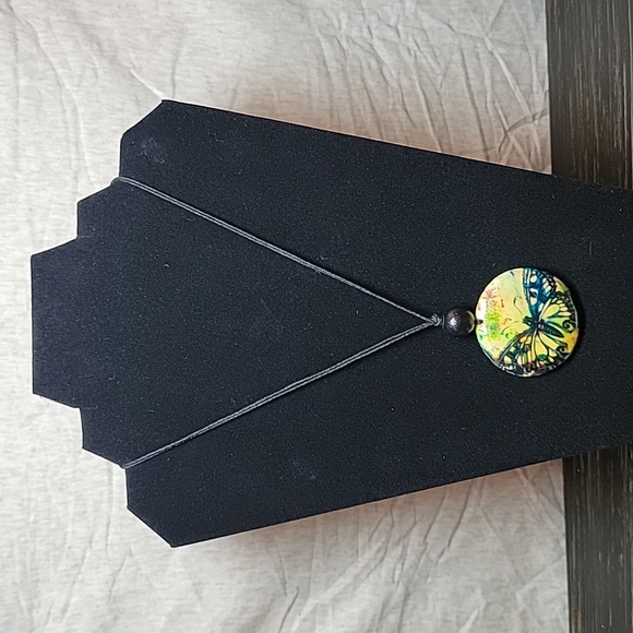 Slide Knot Butterfly Pendant Necklace - Picture 1 of 4